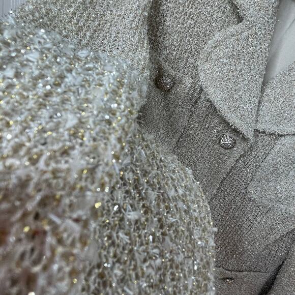 St. John Caviar knit jacket 12 beige cream silver rhinestone buttons - Picture 9 of 10